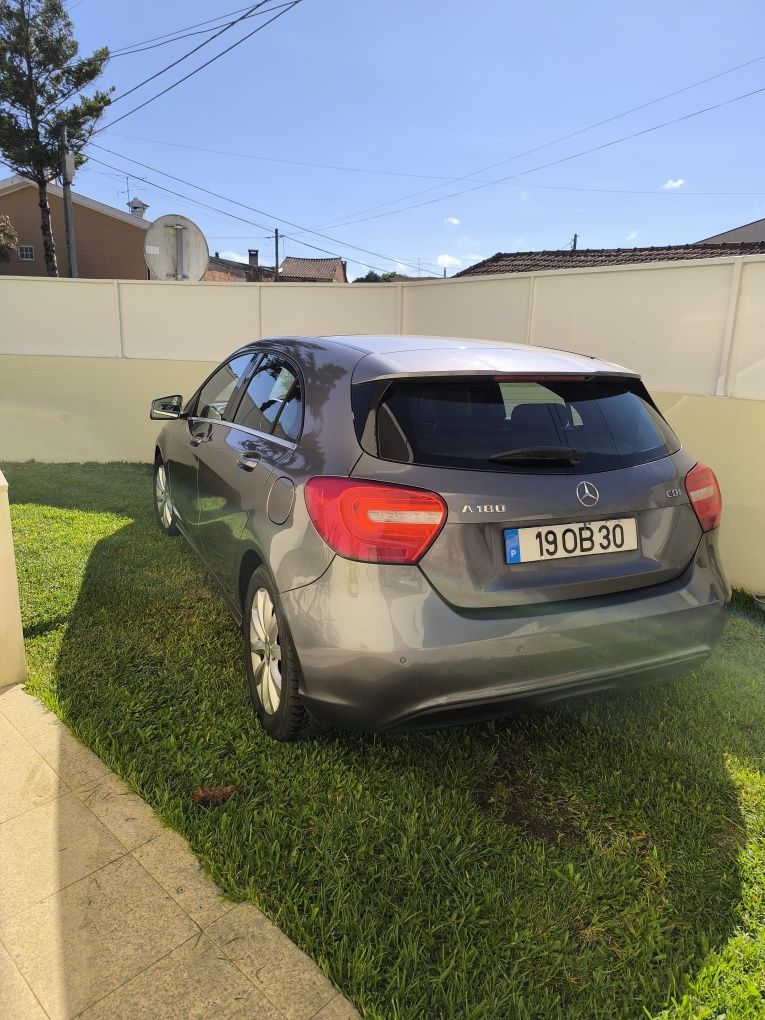 Mercedes-Benz A180