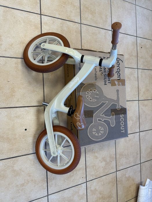 Nowy Bergen Scout rowerek biegowy dla dziecka ultra lekki