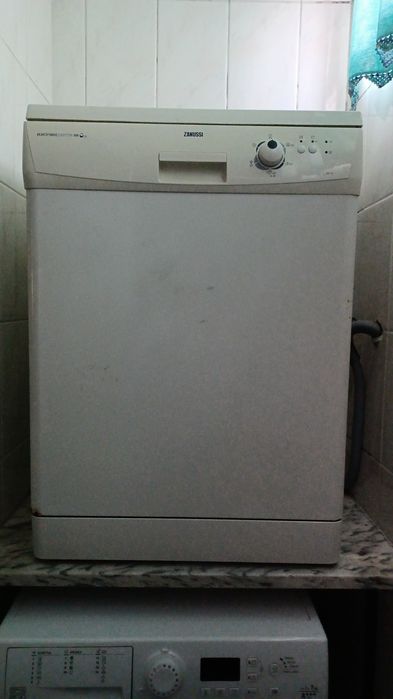 Maquina lavar loiça Zanusi