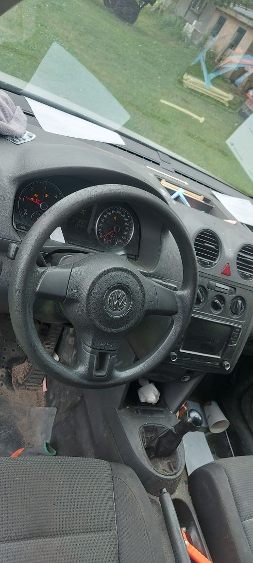 Vw caddy 1.6tdi 2010rok long