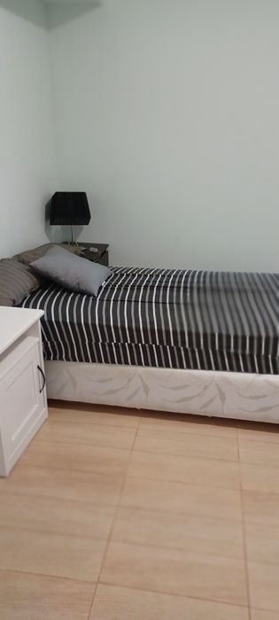Quarto para arrendar
