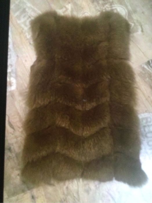 Жиночій жилет з натурального хутра