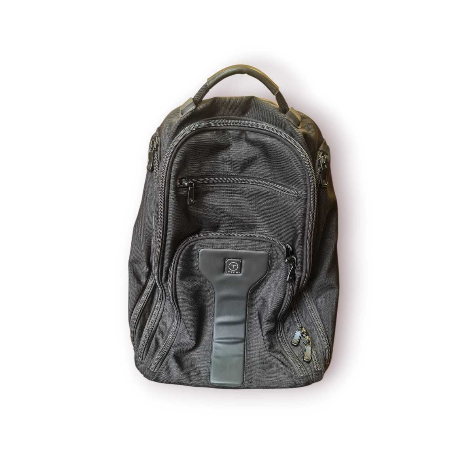 Mochila-Trolley T-Tech by TUMI (modelo 20”) – preta – com TUMI Tracer®