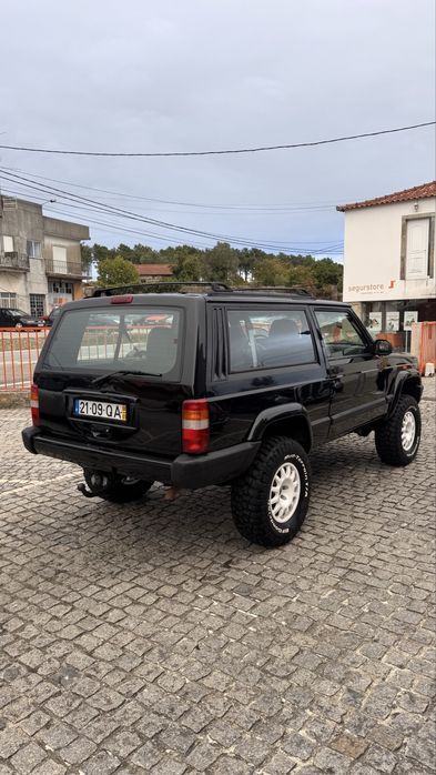 Cherokee xj 3 portas