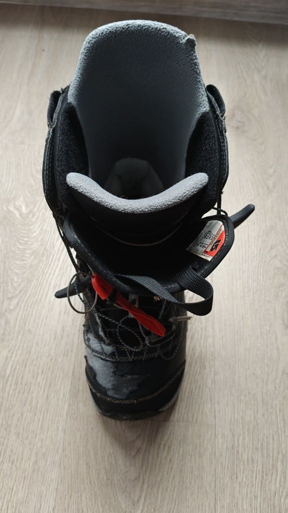 Burton Imperial rozmiar buta 44