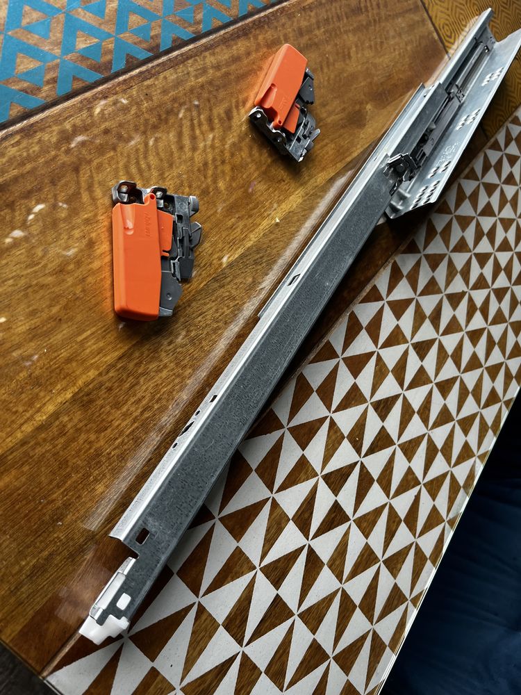 Направляюча права Blum Tandem plus blumotion H450mm