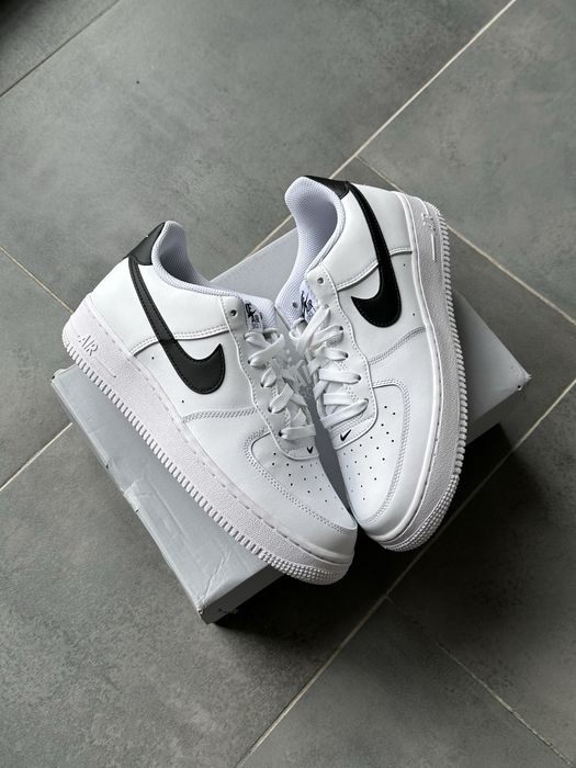 Жіночі оригінальні кросівки Nike Air Force 1 (GS) Low White/Black