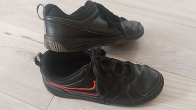 Buty Nike czarne r.38,5