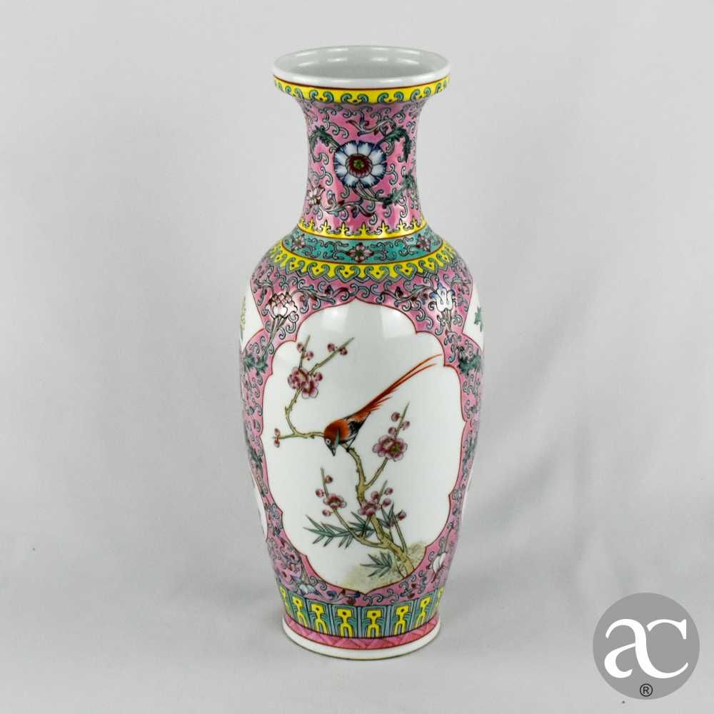 Jarrão Porcelana da China, decorado com flores e pássaros, circa 1970
