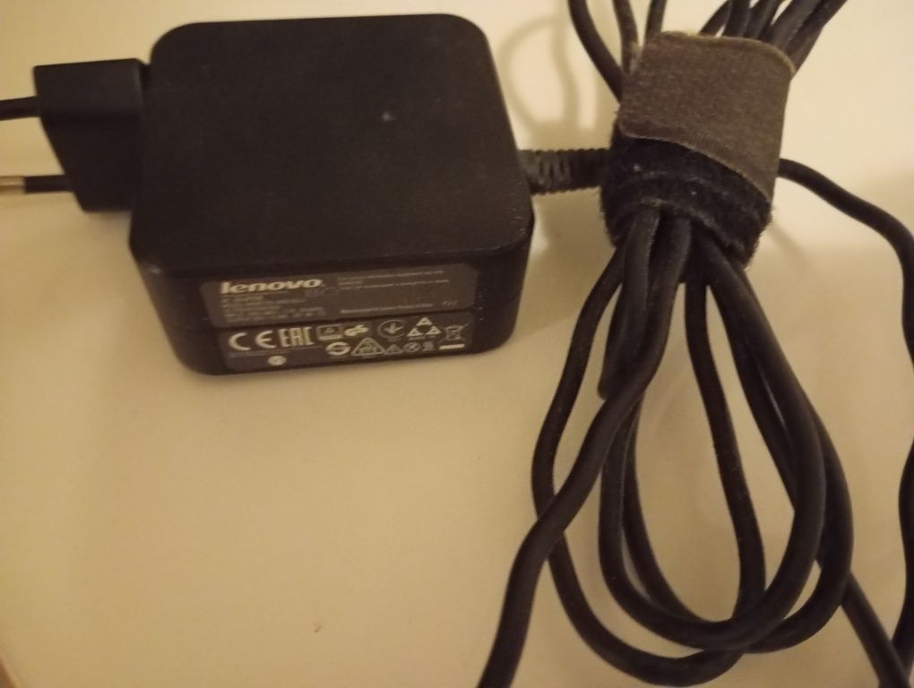 Carregador portátil Lenovo