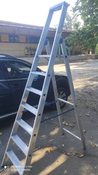 Стремянка на семь ступеней