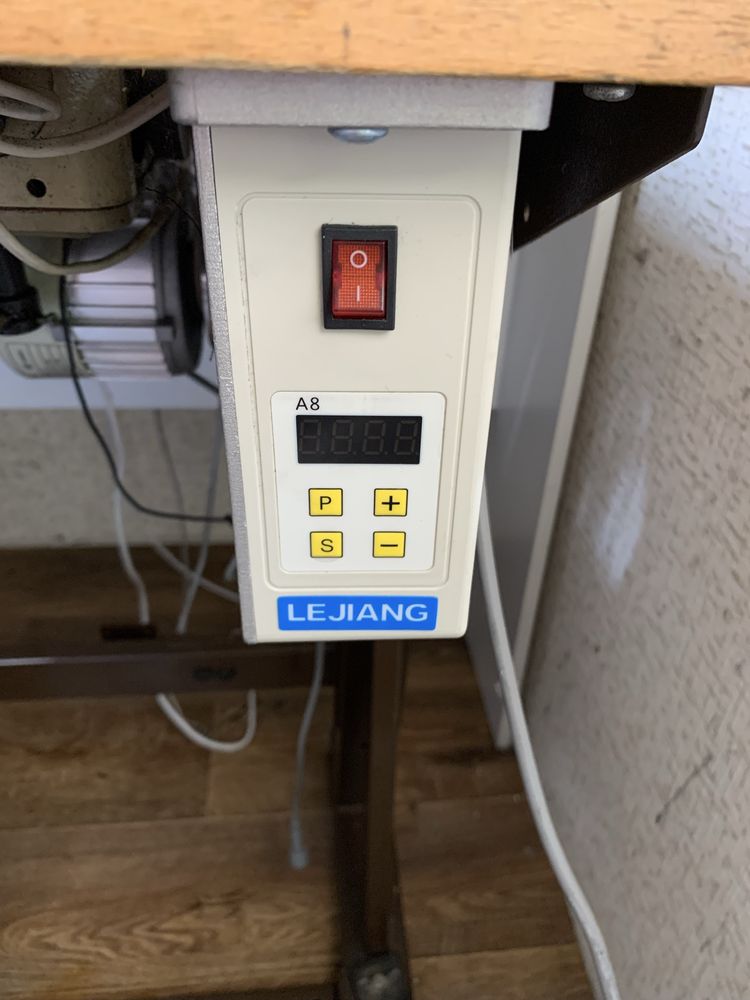 Продам швейну машинку Pfaff 441