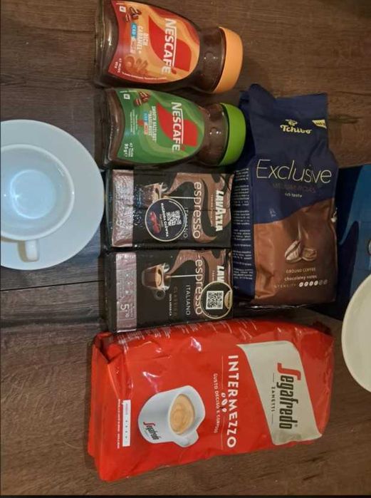 Zestaw kaw Lavazza, Nescafe, Segafredo i 2 filiżanki!