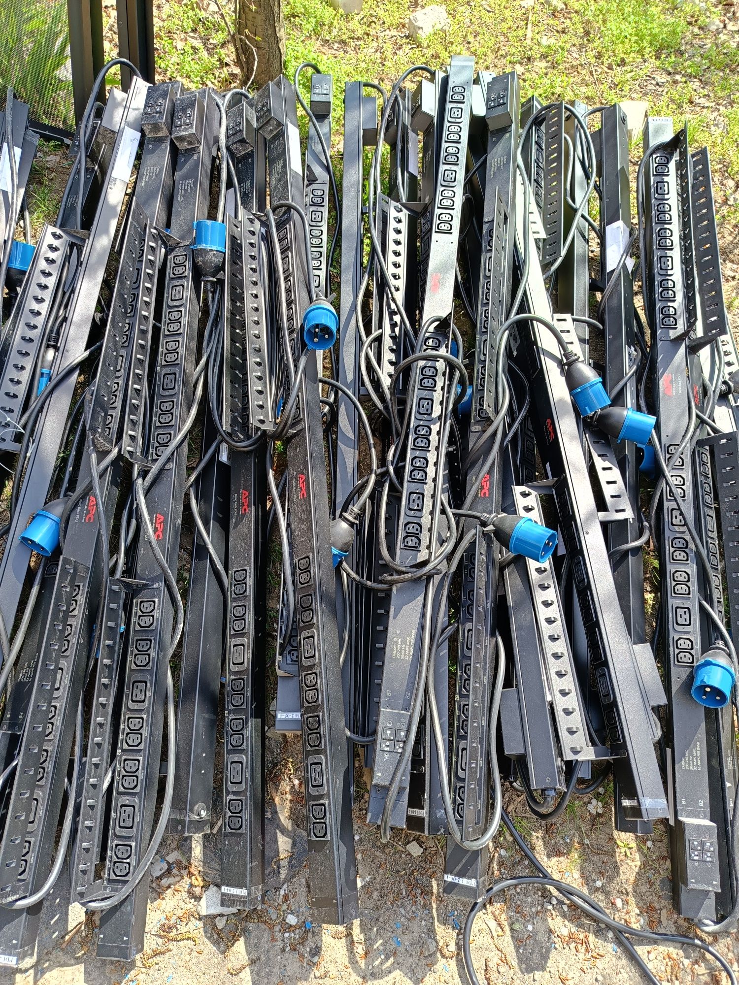 Блок розеток ПДУ APC Basic rack PDU AP7553