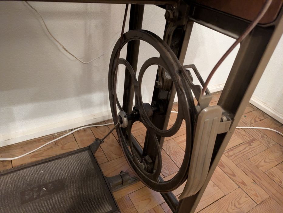 Máquina de costura Pfaff