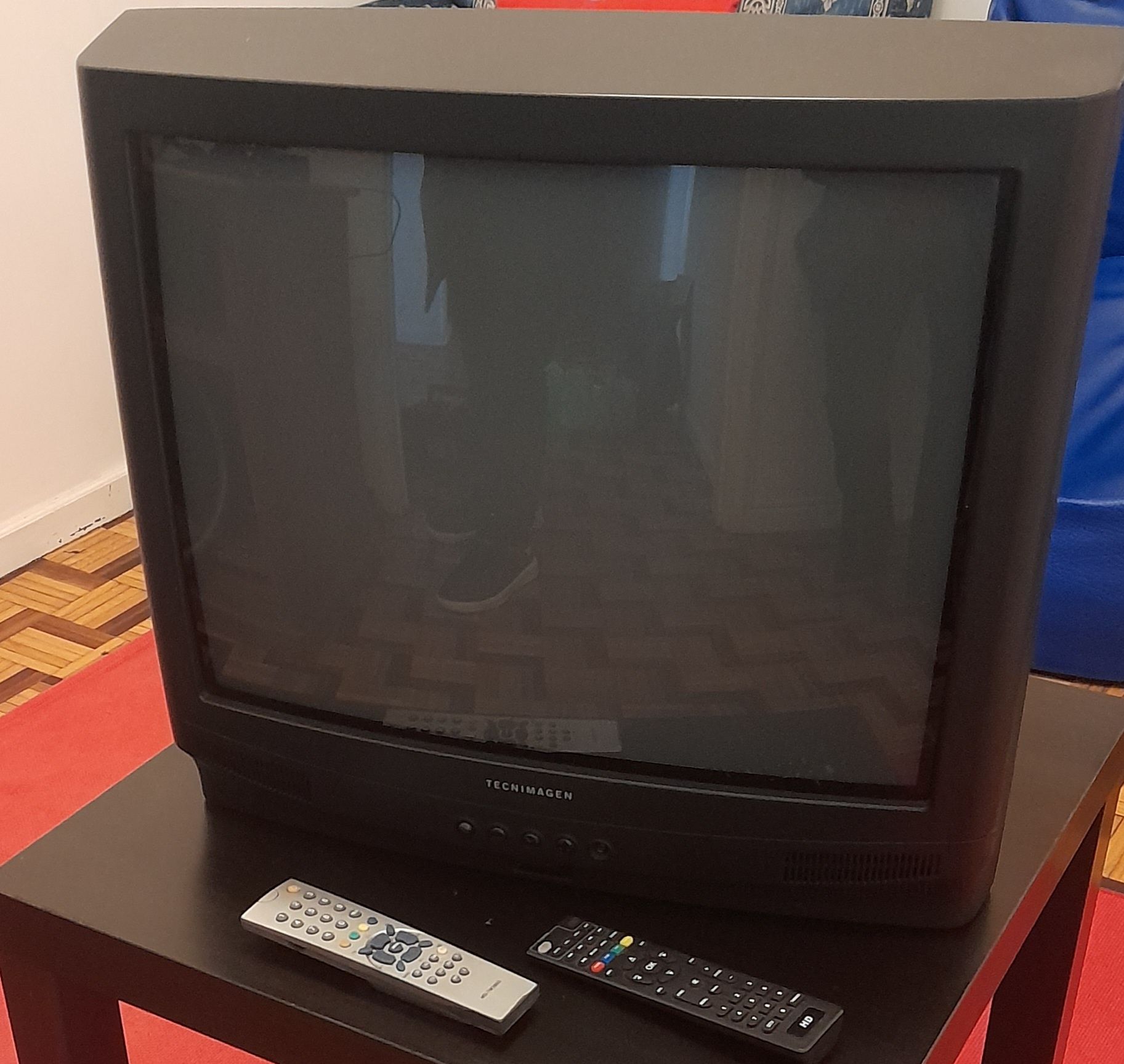 Televisão Tecnimagem com comando - Diâmetro diagonal 52 cm