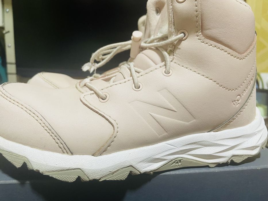 Продам ботинки new balance