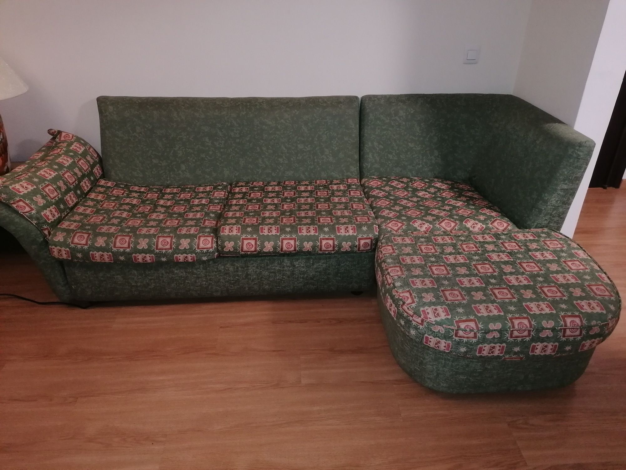Sofá de canto com Chaise longue movível, com cama - almofadas incluída
