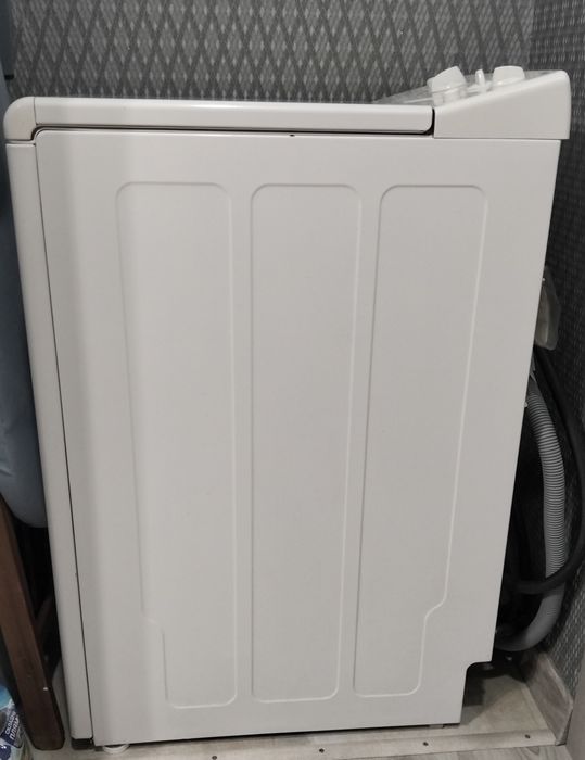 Продам пральну машину Whirlpool  5 кг