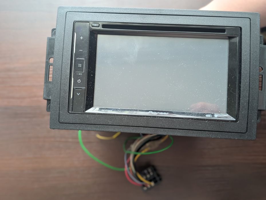 Магнітофон для авто Pioneer AVH-A240DAB