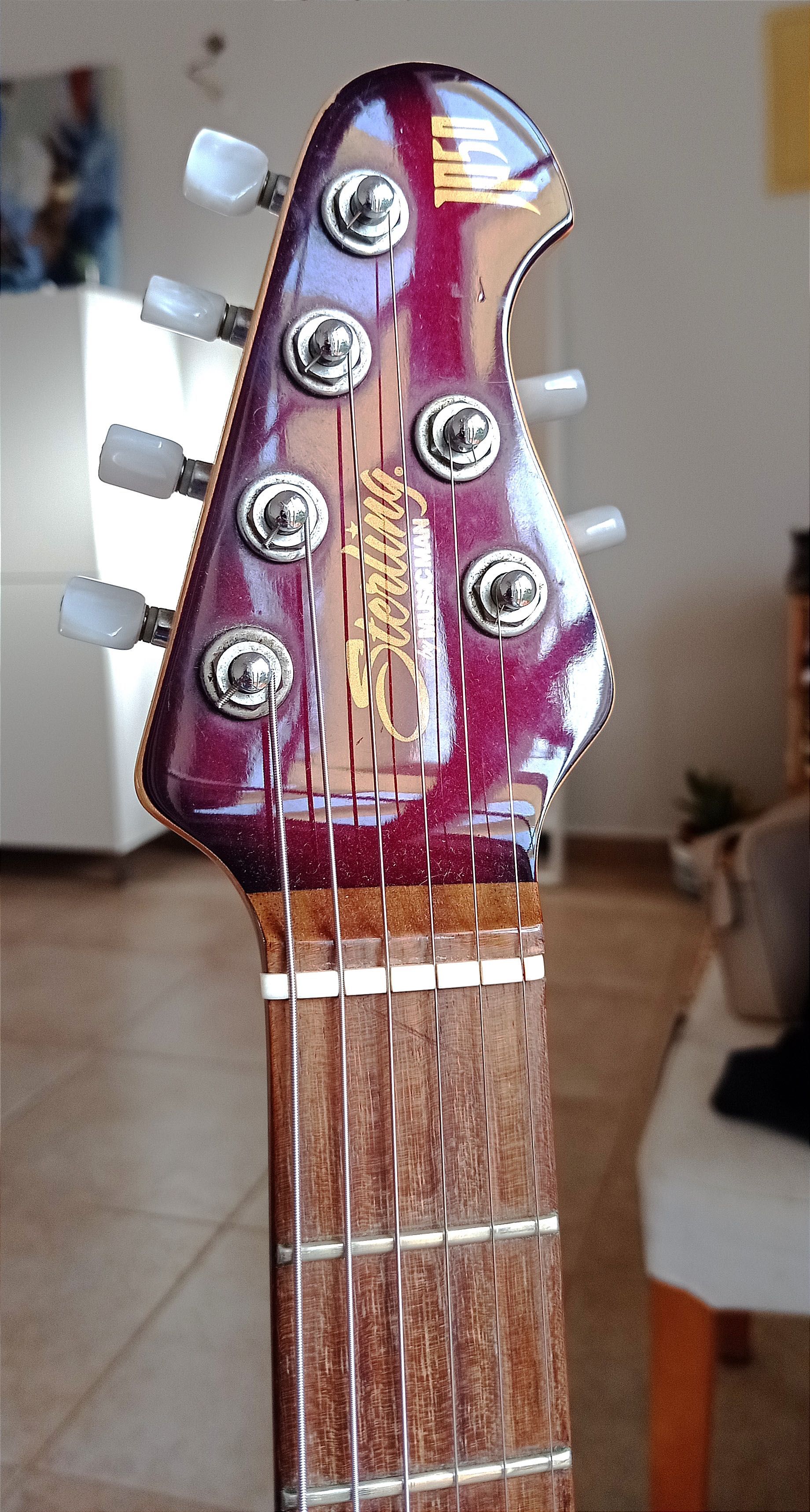 Sterling JP50 com DiMarzio Liquifire e Crunch Lab