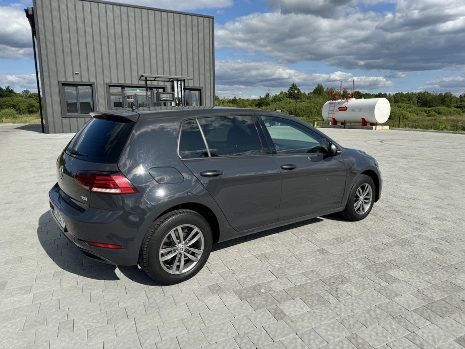 Volkswagen Golf VII