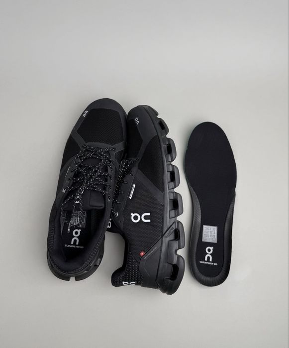 Оригінал Cloudflyer ‘Black Dark Grey’ на мембрані 47(30 cm)