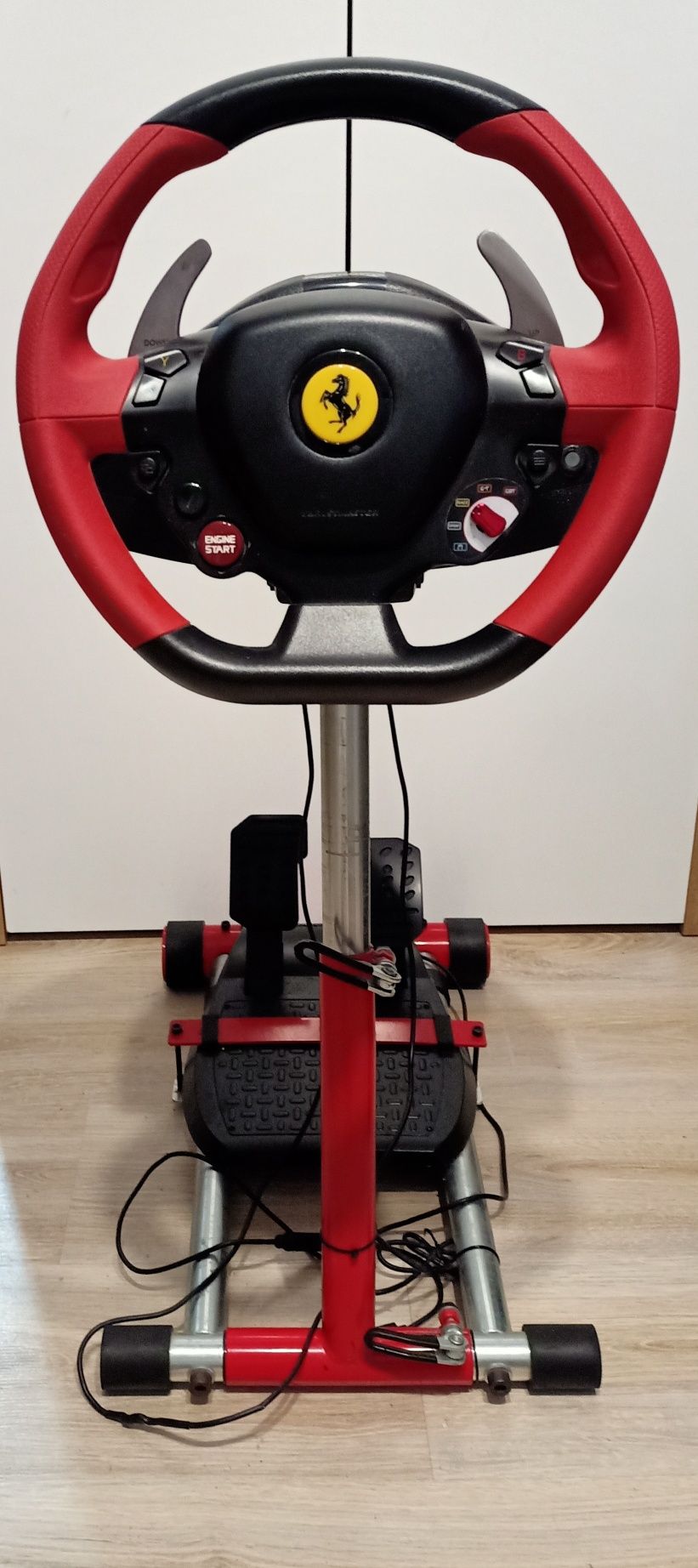 kierownica ze stojakiem thrustmaster Ferrari 458