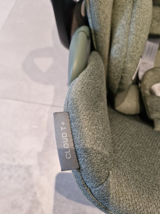 Fotelik łupina cybex t+z bazą od t+, dodatkowo adaptery do wózka.