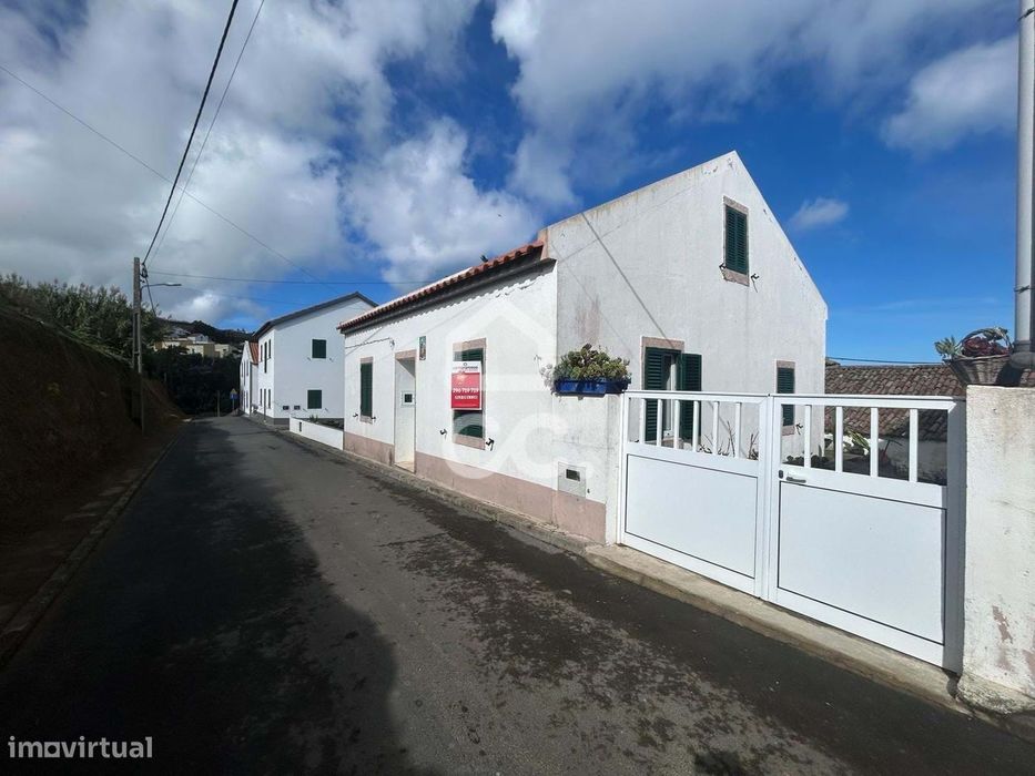 Moradia com 1 +1 Quartos - Ajuda Da Bretanha - Ponta Delgada
