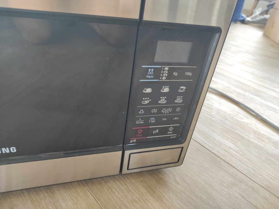 Kuchenka mikrofalowa z grillem Samsung