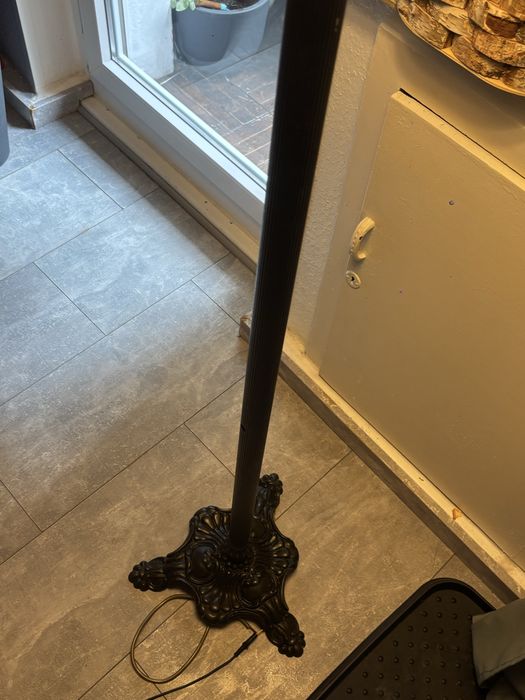 Lampa witrażowa w stylu Tiffany Śliczna