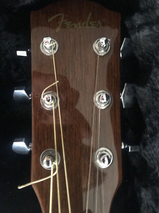 Viola fender com case como nova, pouquissimo uso.