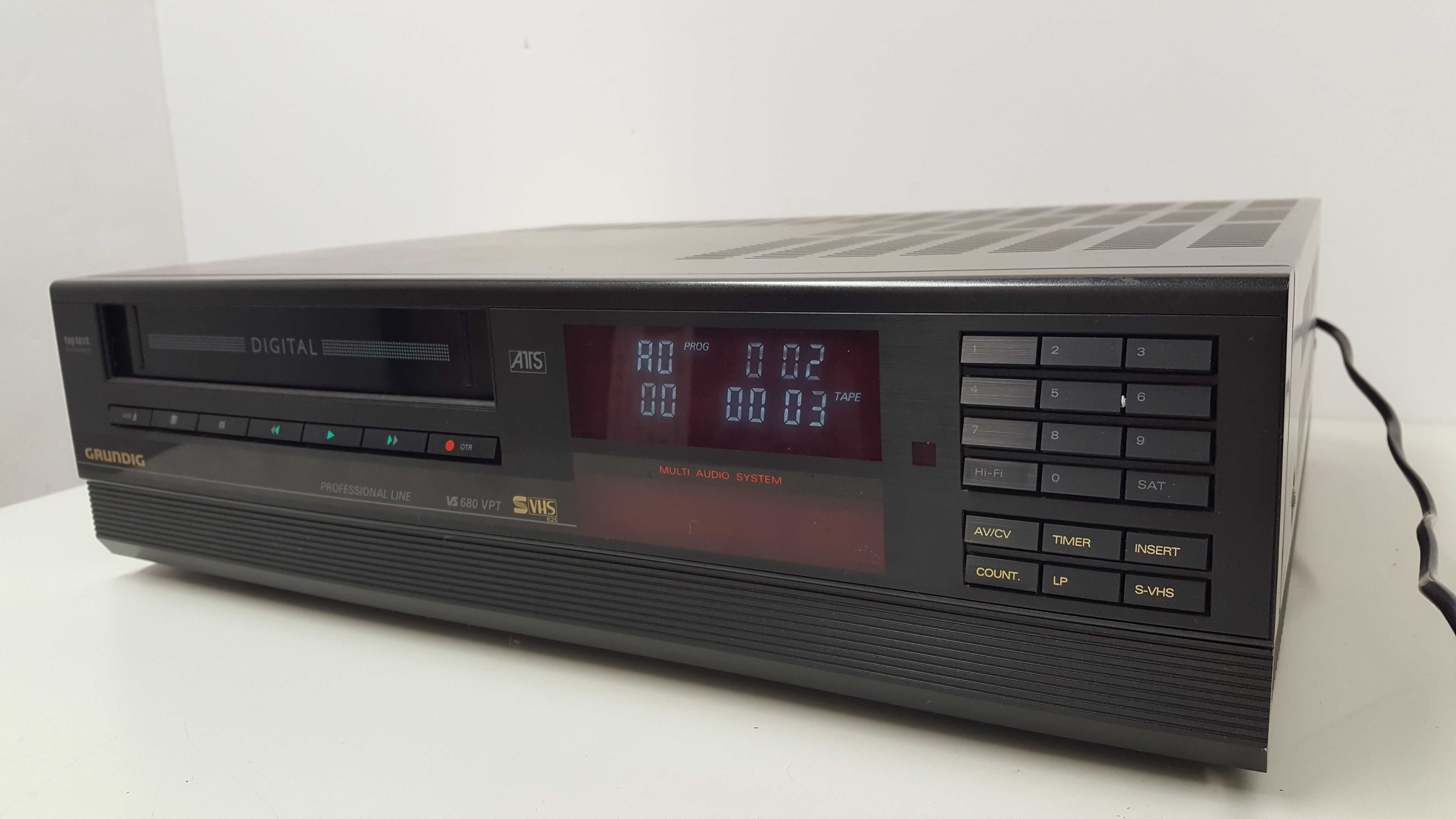 Magnetowid GRUNDIG VS-680 S-VHS Video