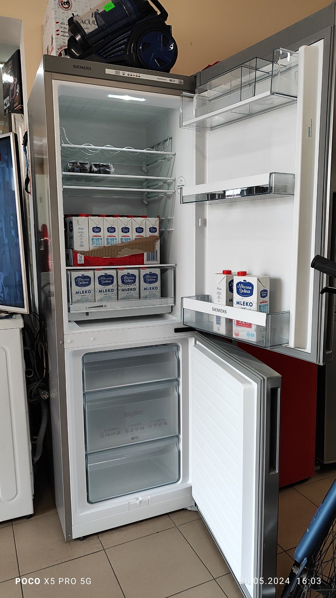 Холодильник Сіменс Siemens Liebherr