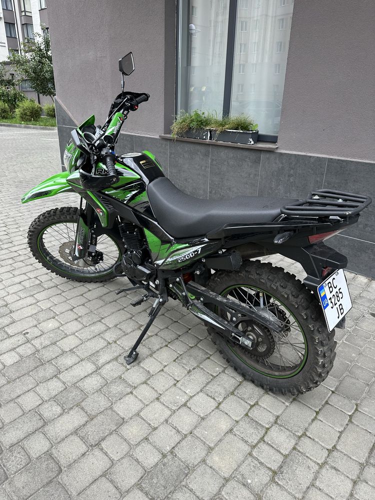 Spark SP250D-7….