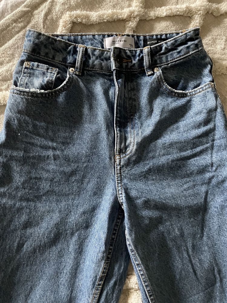 Mom jeans reserved xs 32