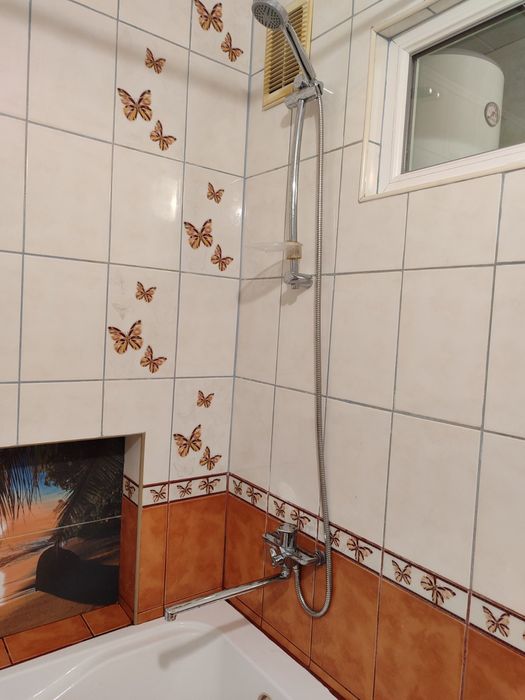 2к після ремонту вул.Веденська 26 ст.м Контрактова площа 10 хв пішки