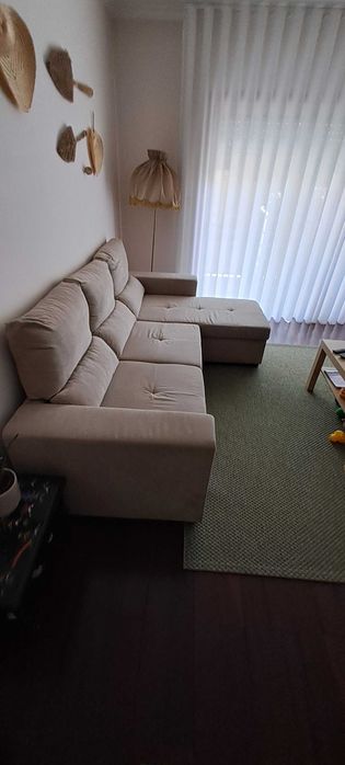 Sofá cama com chaise longe