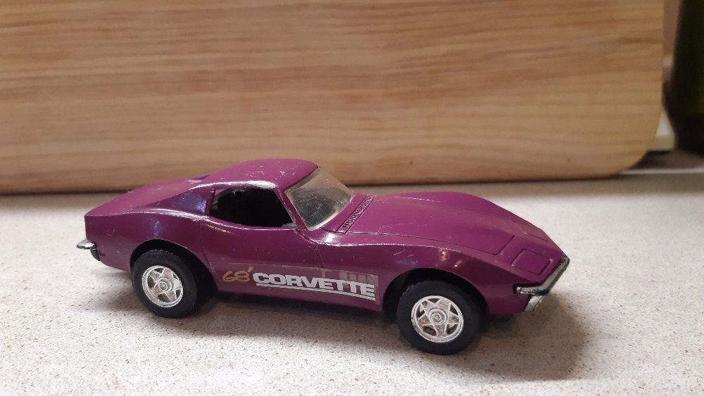 Коллекционная Машинка 68' Corvette железная, масштаб 1:34. Винтаж