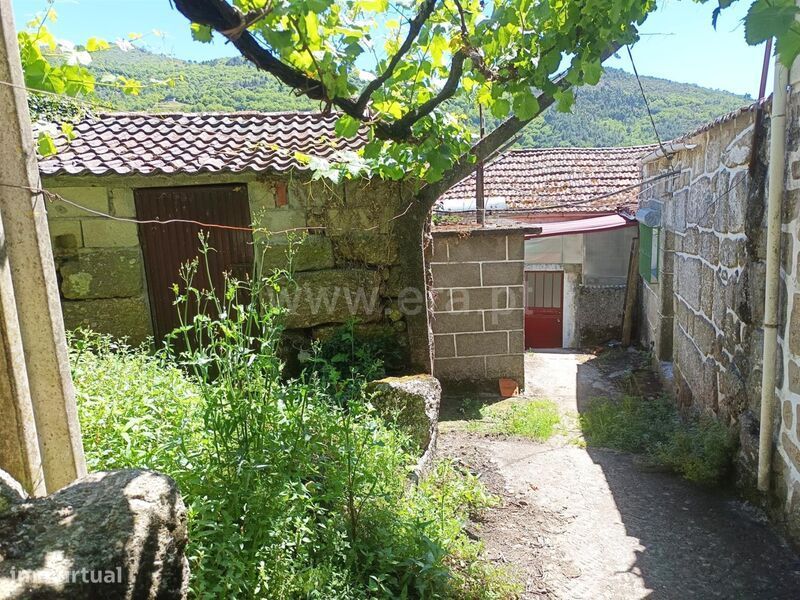 Moradia T1 / Resende, Anreade e São Romão de Aregos