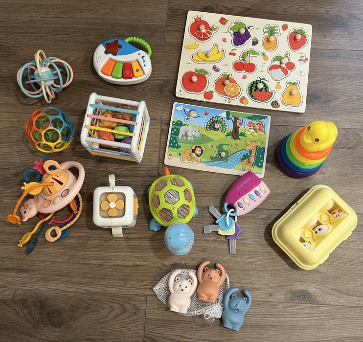 Дитячі розвиваючі іграшки/пірамідки/бізікуб/сортер яйця/дитячі ключі