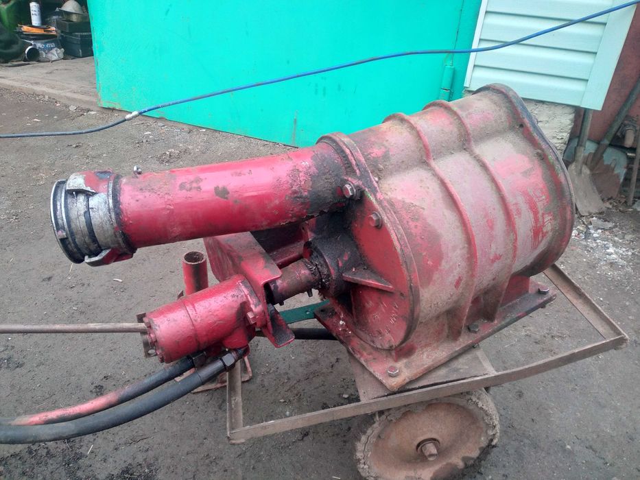 Продам гідрокомпресор для перекачування комбікорму.