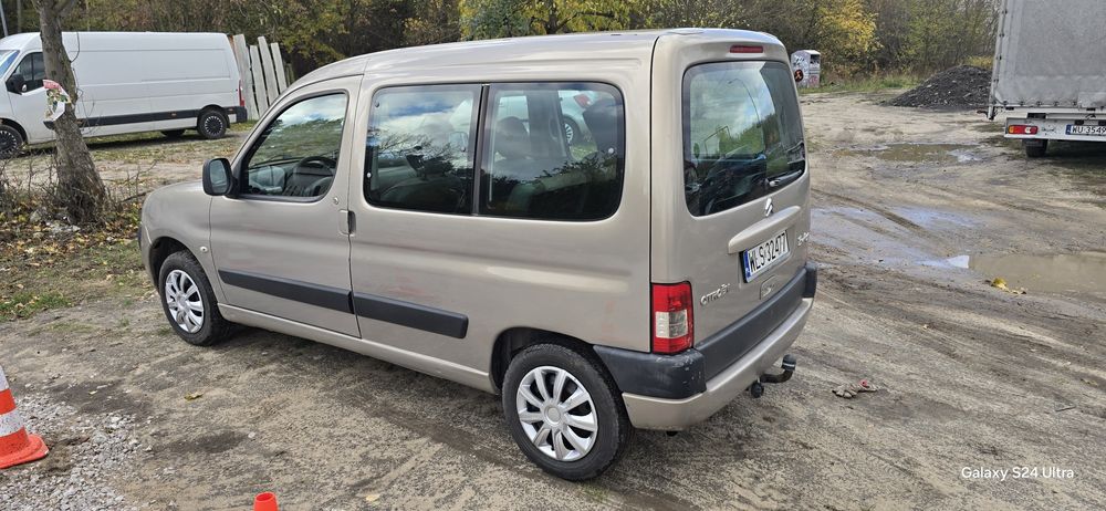 2008r 240tys 1.6HDI klima el.szyby hak