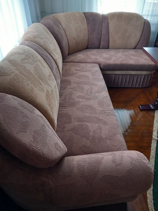 Кутовий диван...