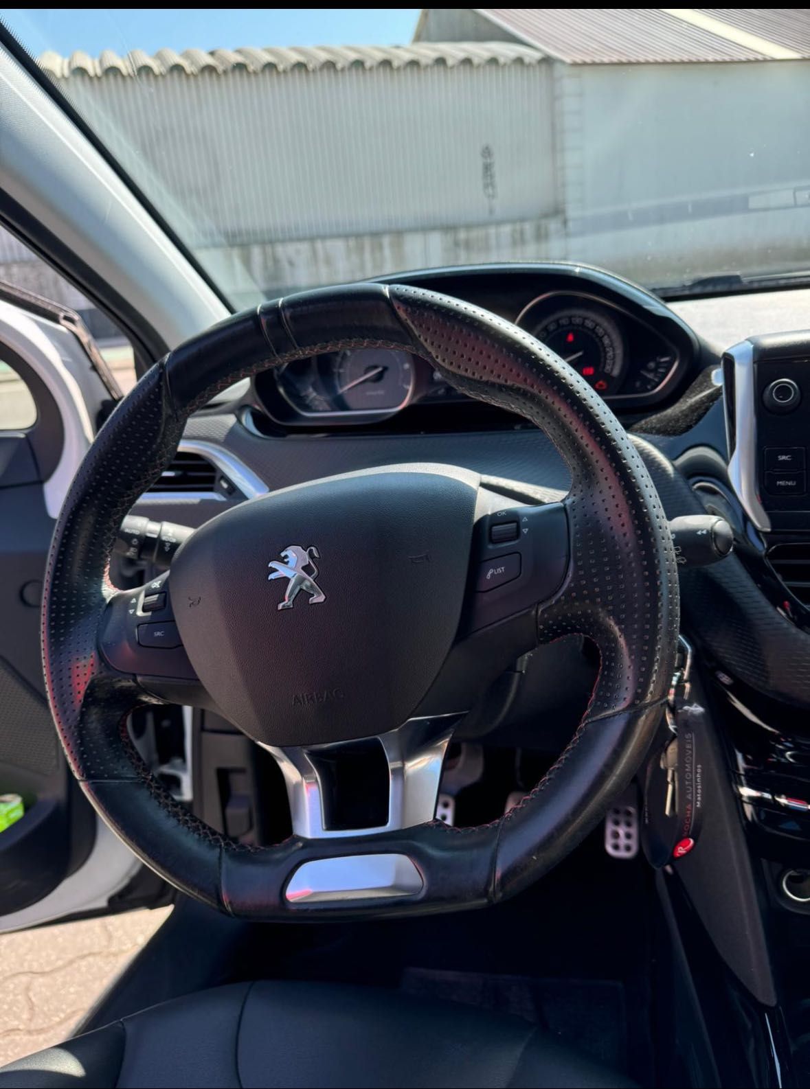 Peugeot 2008 Impecável