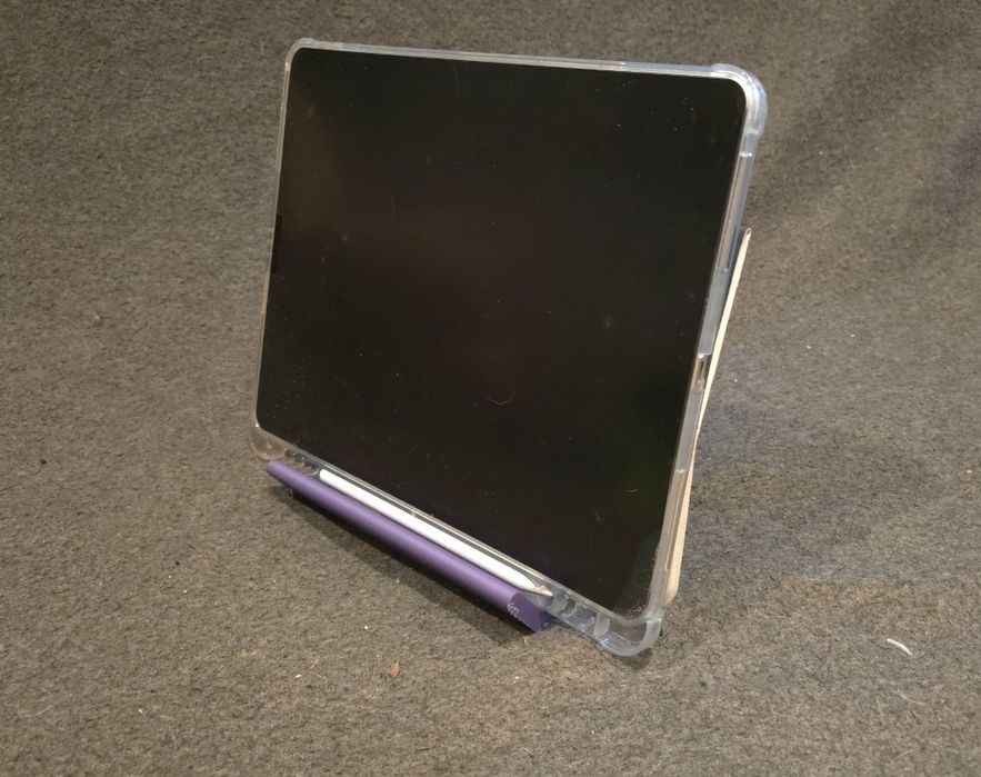 Suportes 3D para Telemóvel/Tablet/Relógio – Design Moderno e Funcional