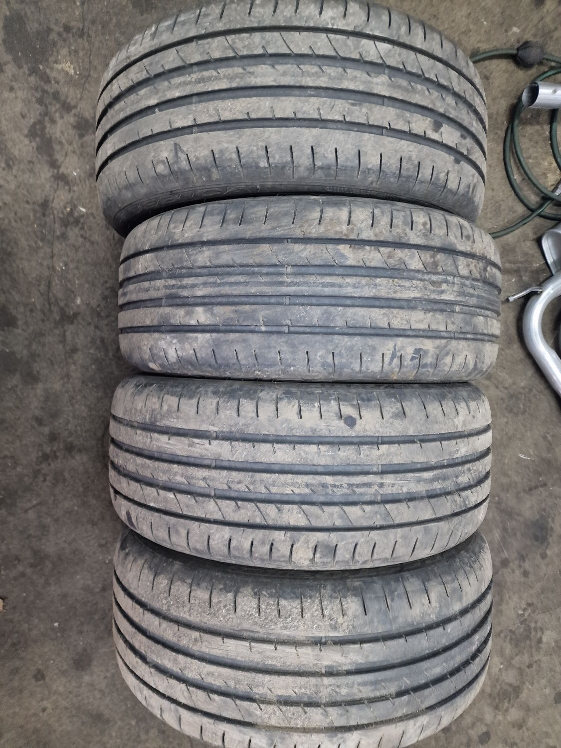 Opony letnie  215/45R17