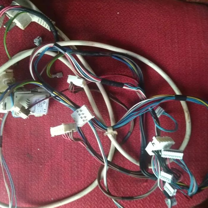 Продам замок на стиральную машинку Индезит   lwsB5105