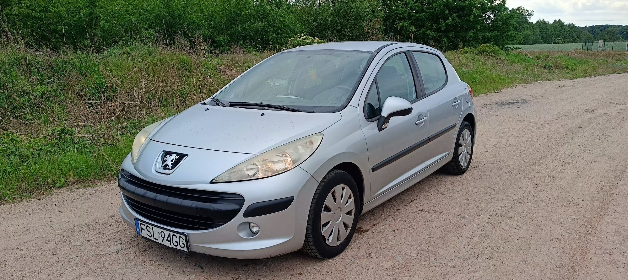 Peugeot 207 1.4 benzyna